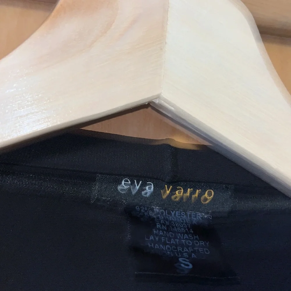 Eva Varro Robe - Picture 5 of 5